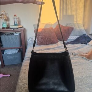 Portland Leather Triangle Black Leather Shoulder Bag